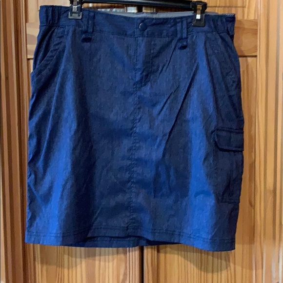 Duluth Trading Co Dresses & Skirts - Duluth Trading Dry on the Fly Skort